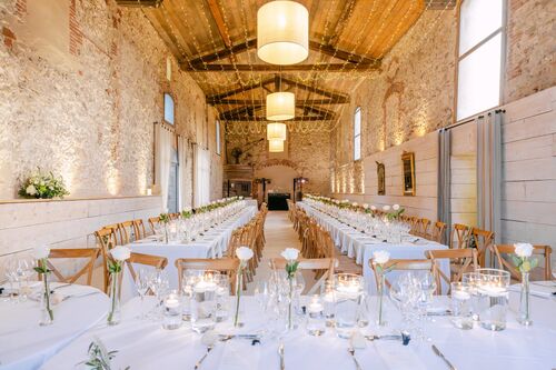 Salle de réception décorée pour un mariage au Château Montana