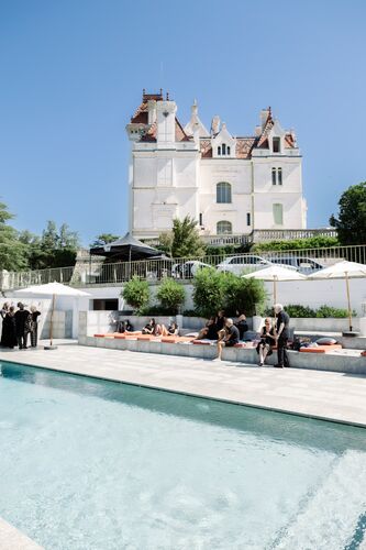 Château Valmy et piscine au lendemain du mariage