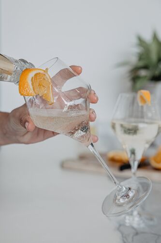 Cocktail servi pendant les préparatifs de la mariée